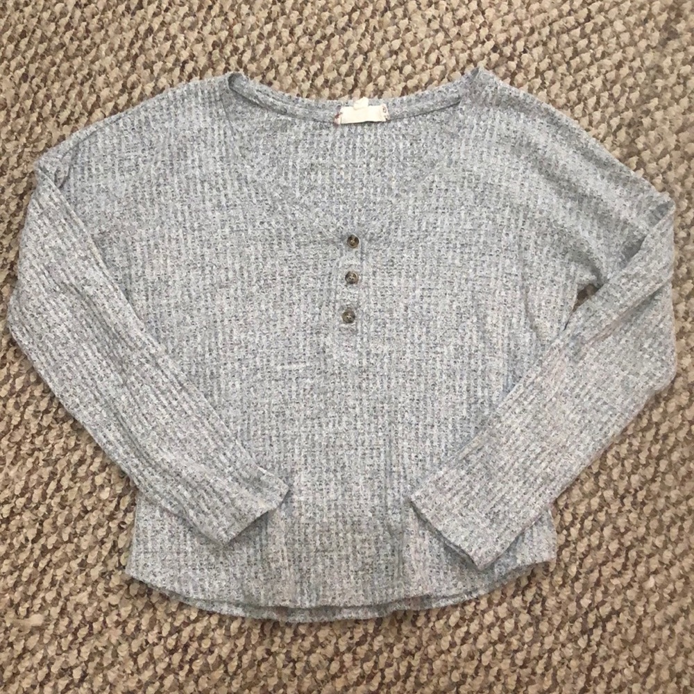 Slightly cropped grey sweater